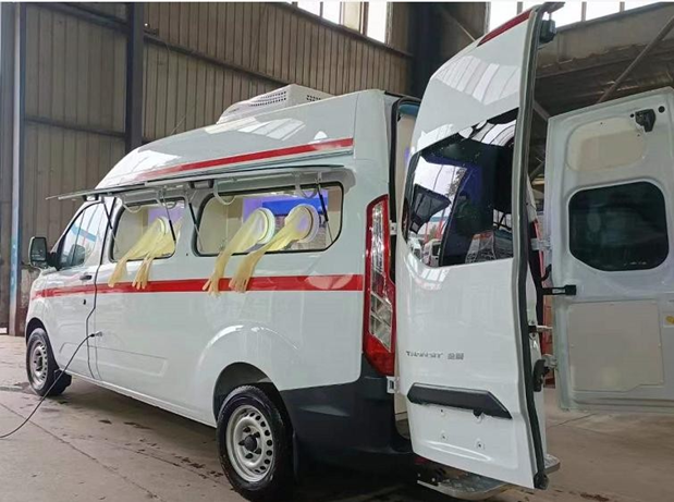 汽油核酸檢測(cè)采樣車(chē)-三窗口