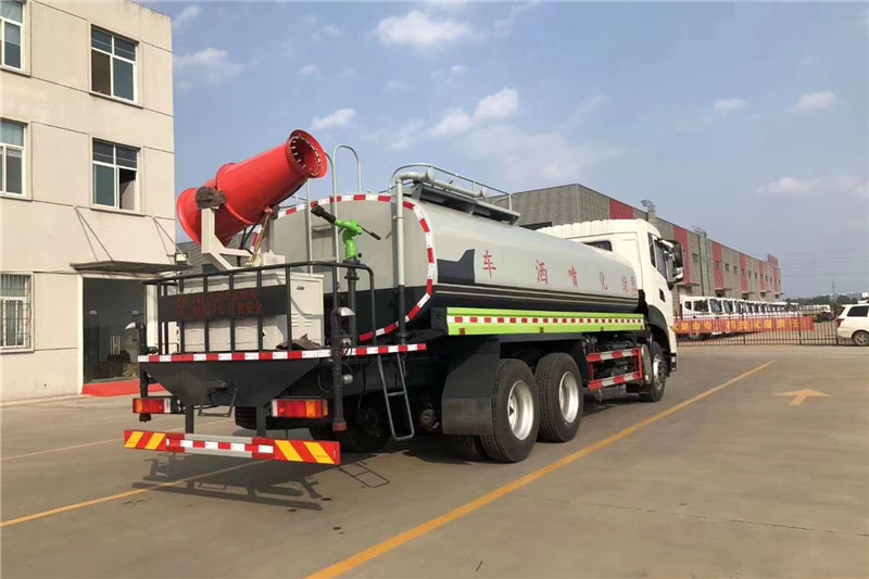 東風(fēng)天龍后八輪20噸噴霧車，國六綠化噴灑車